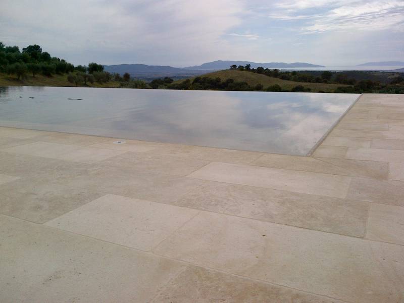 Terrasse en pierre du Périgord en extérieur, Cannes 06